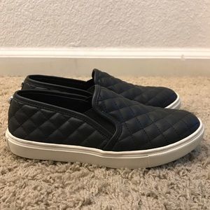 Steve Madden ECENTRCQ Slip-On’s